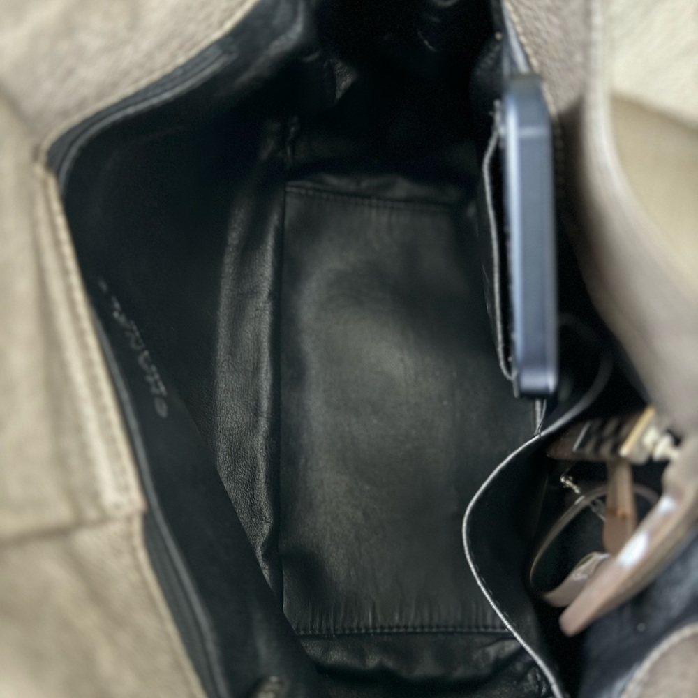 Chanel 💯 % Authentic Handbag - Picture 16 of 16